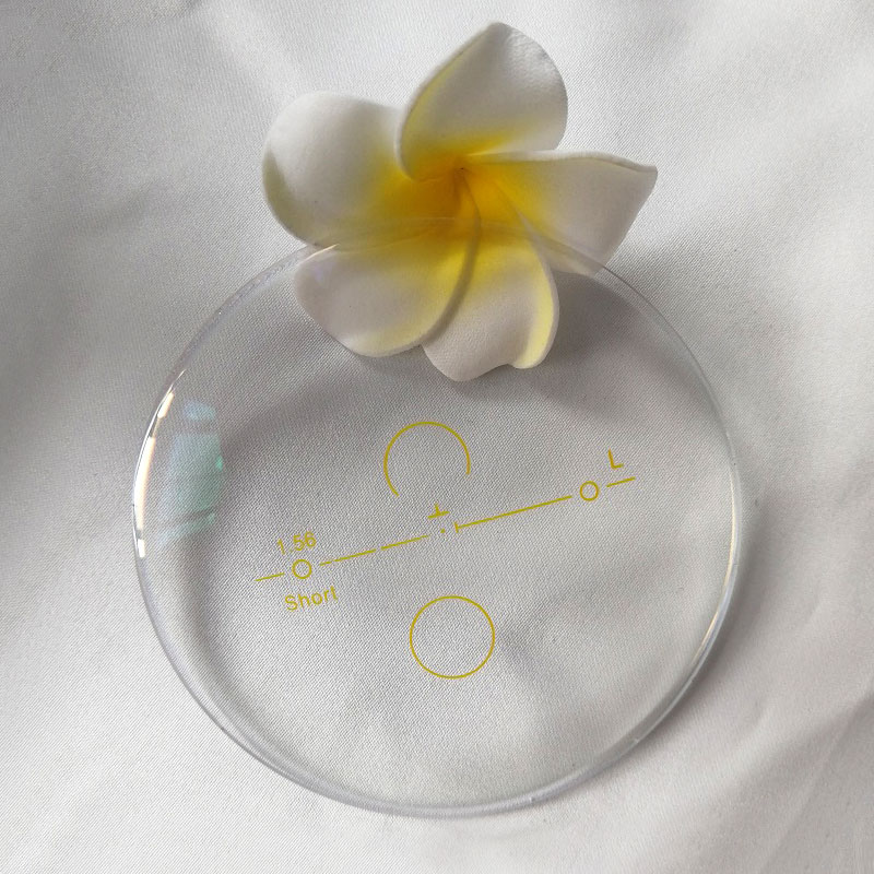 Ống kính lũy tiến 1.56 HMC