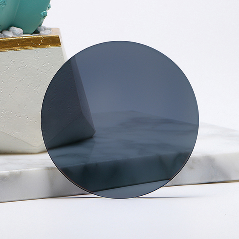 Thấu kính quang điện khối xanh 1.67 HMC/SHMC