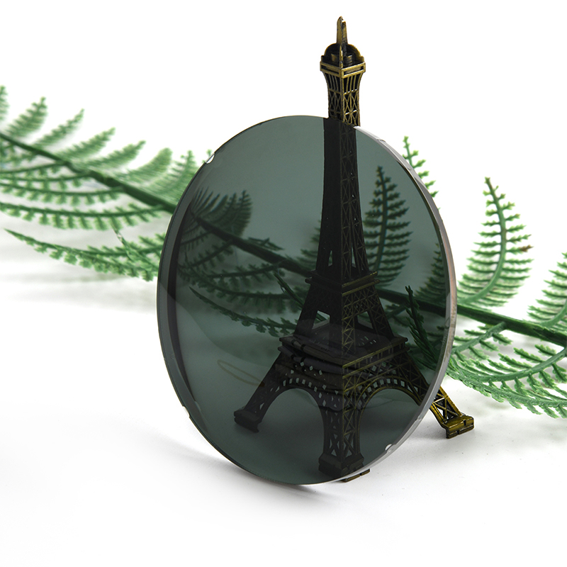 Ống kính phân cực 1.499