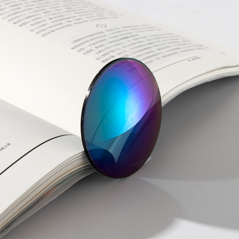 Ống kính phân cực 1,60